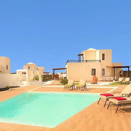 Rubí Villa *